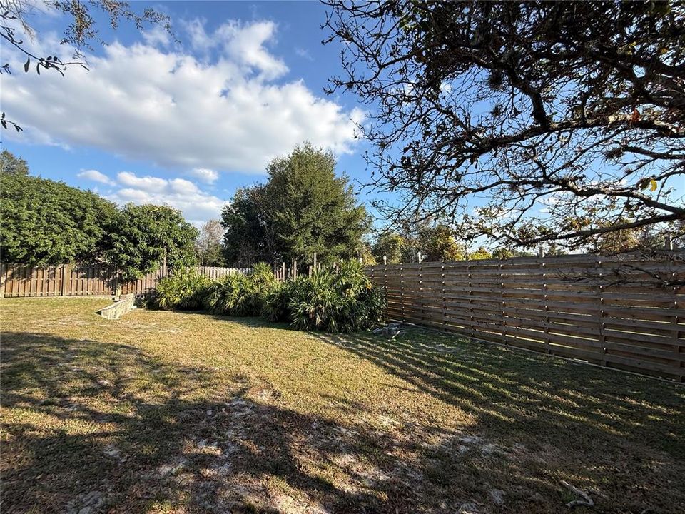 For Sale: $279,900 (2 beds, 2 baths, 1199 Square Feet)