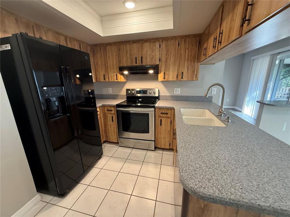 For Sale: $279,900 (2 beds, 2 baths, 1199 Square Feet)