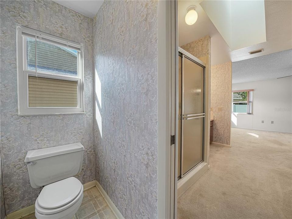 待售: $225,000 (2 贝兹, 2 浴室, 1561 平方英尺)