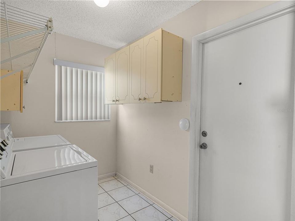 待售: $225,000 (2 贝兹, 2 浴室, 1561 平方英尺)