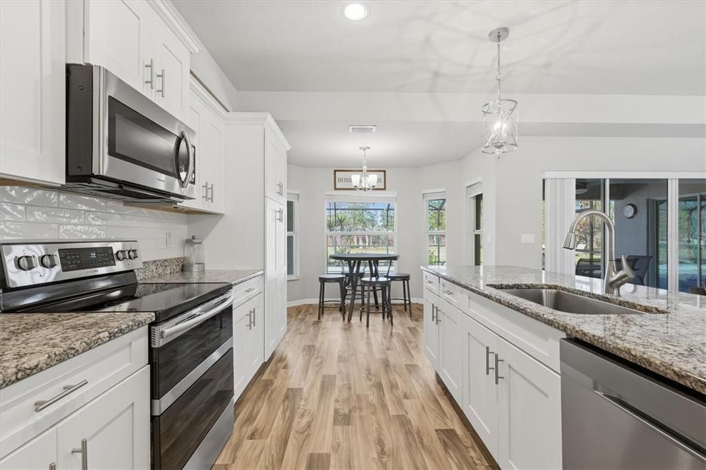 En Venta: $439,900 (4 camas, 2 baños, 1852 Pies cuadrados)