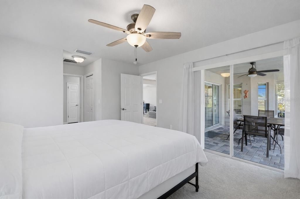 En Venta: $439,900 (4 camas, 2 baños, 1852 Pies cuadrados)