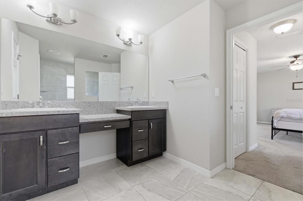 En Venta: $439,900 (4 camas, 2 baños, 1852 Pies cuadrados)