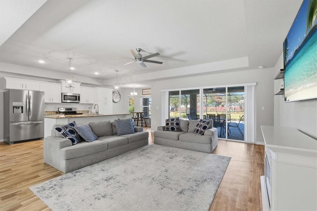 En Venta: $439,900 (4 camas, 2 baños, 1852 Pies cuadrados)