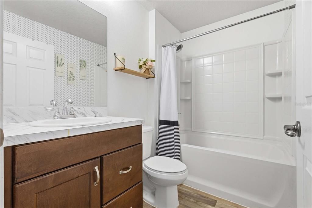 En Venta: $439,900 (4 camas, 2 baños, 1852 Pies cuadrados)