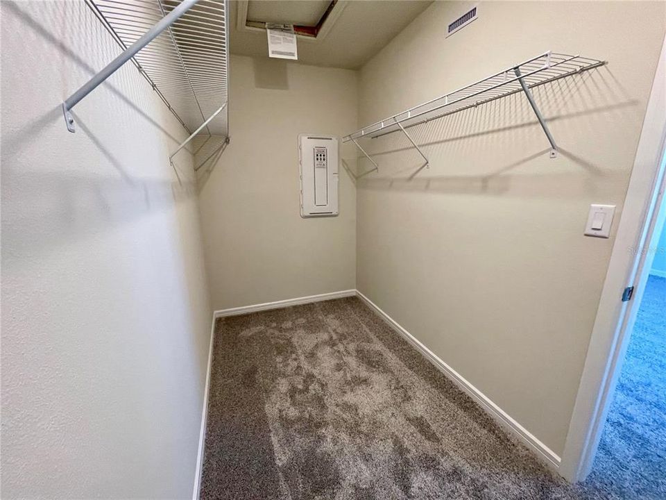 出租: $2,675 (3 贝兹, 2 浴室, 1907 平方英尺)