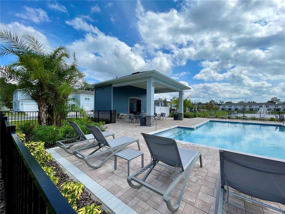 出租: $2,675 (3 贝兹, 2 浴室, 1907 平方英尺)