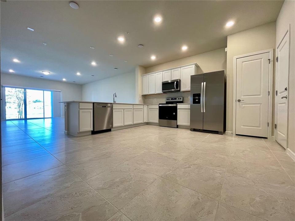 出租: $2,675 (3 贝兹, 2 浴室, 1907 平方英尺)