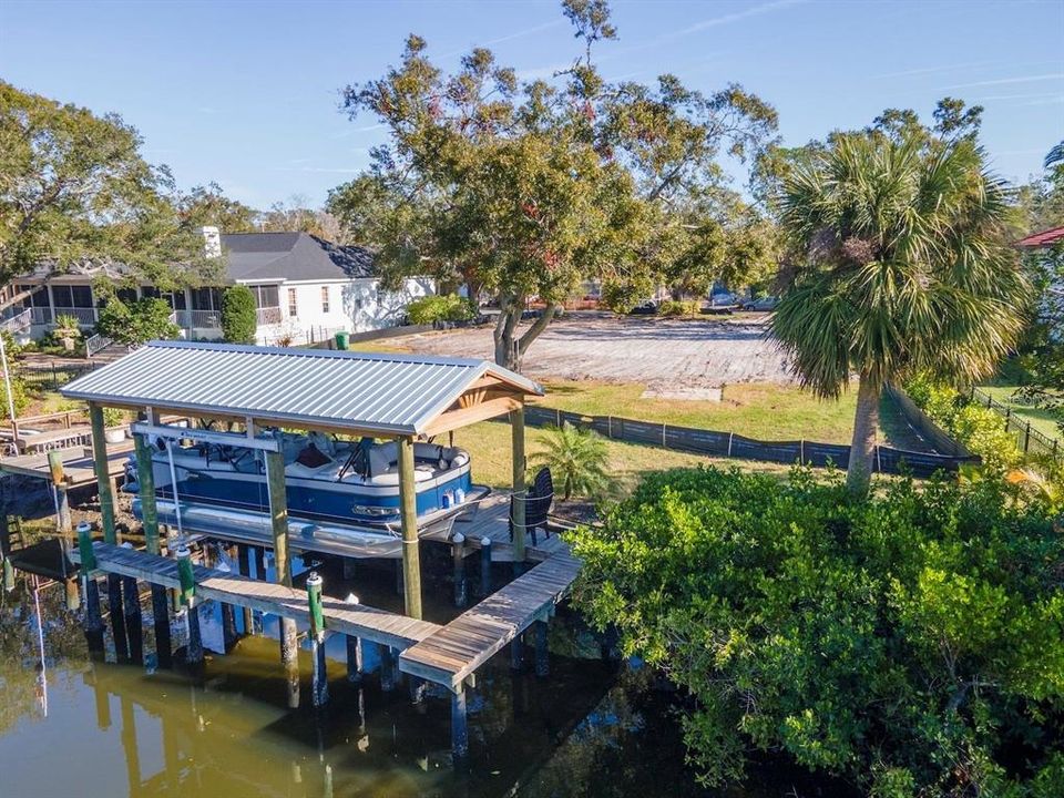 En Venta: $2,950,000 (0.46 acres)