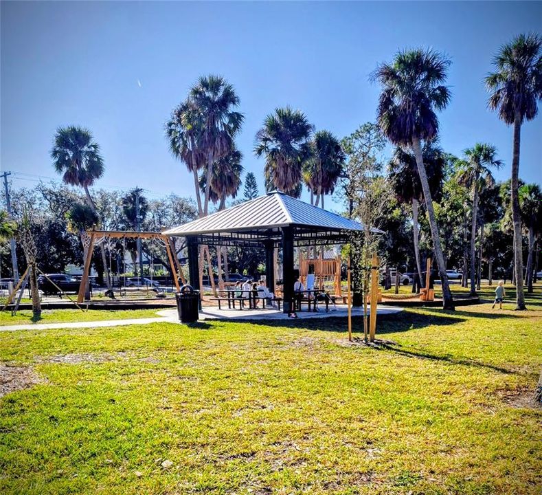 En Venta: $2,950,000 (0.46 acres)