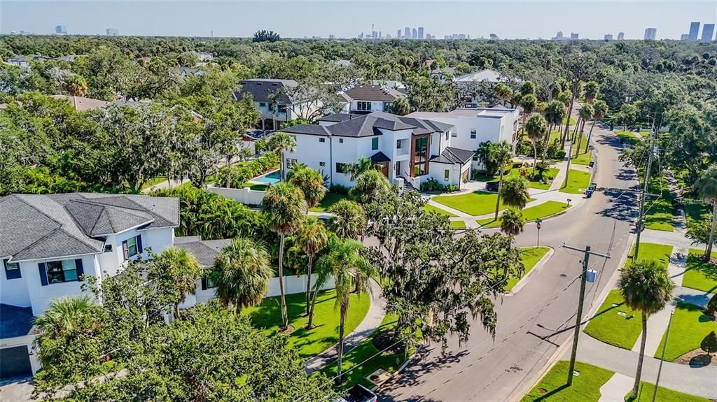 待售: $2,950,000 (0.46 acres)