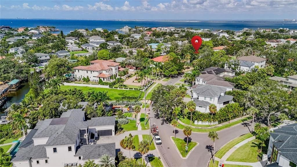 En Venta: $2,950,000 (0.46 acres)