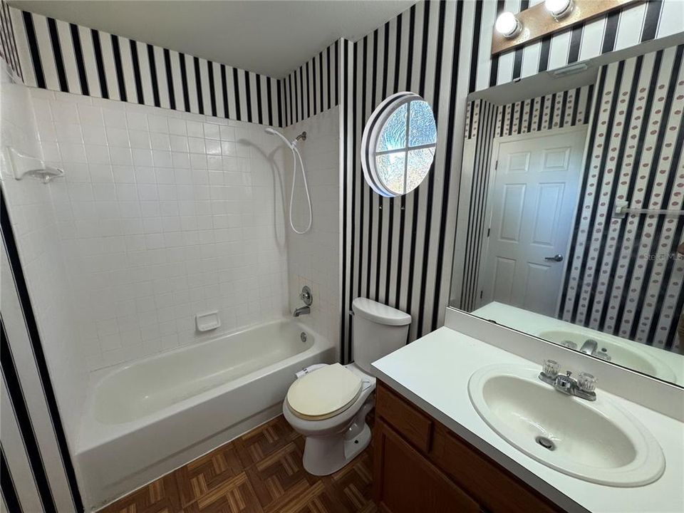 For Sale: $309,000 (3 beds, 2 baths, 1939 Square Feet)