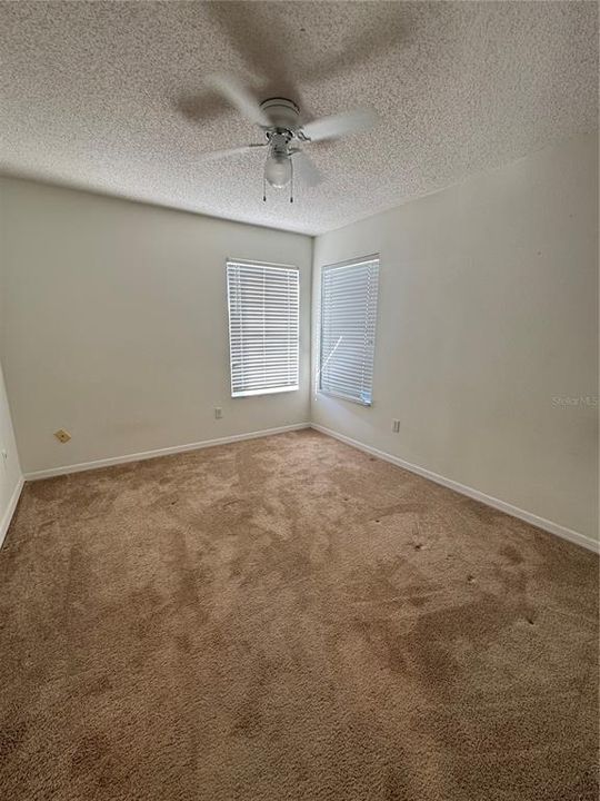 For Sale: $309,000 (3 beds, 2 baths, 1939 Square Feet)