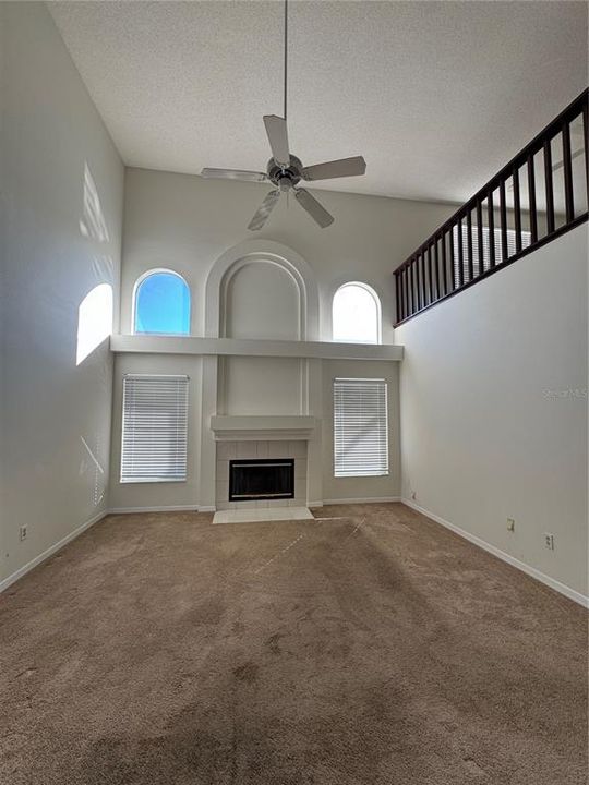 For Sale: $309,000 (3 beds, 2 baths, 1939 Square Feet)