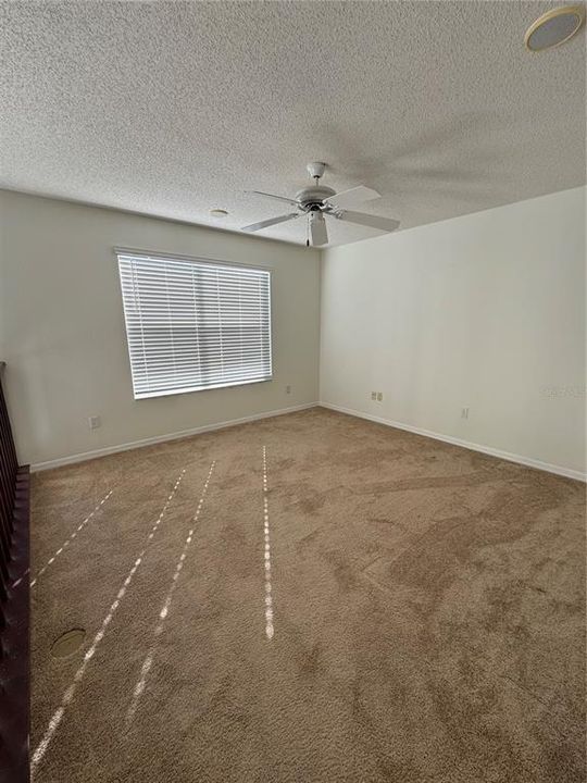 For Sale: $309,000 (3 beds, 2 baths, 1939 Square Feet)