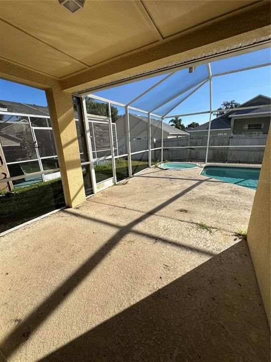 For Sale: $309,000 (3 beds, 2 baths, 1939 Square Feet)