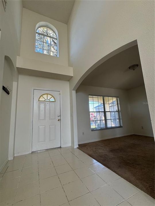 For Sale: $309,000 (3 beds, 2 baths, 1939 Square Feet)