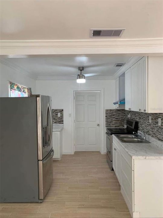 出租: $2,750 (3 贝兹, 1 浴室, 720 平方英尺)