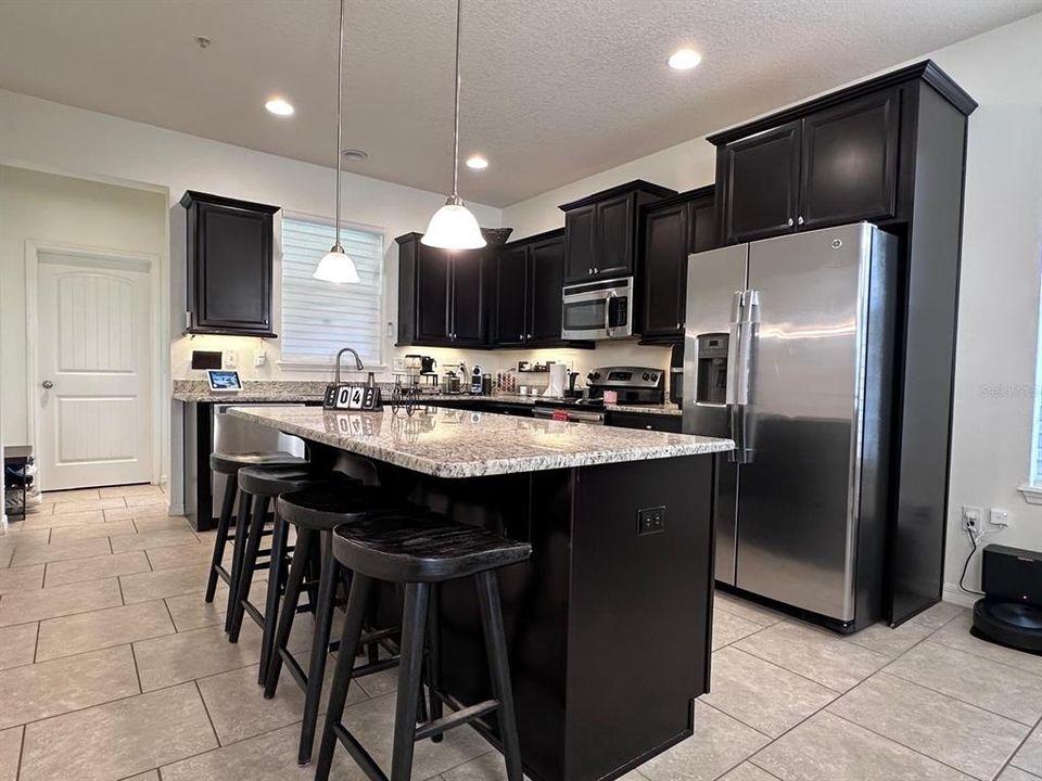 На продажу: $449,000 (4 спален, 2 ванн, 2198 Квадратных фут)