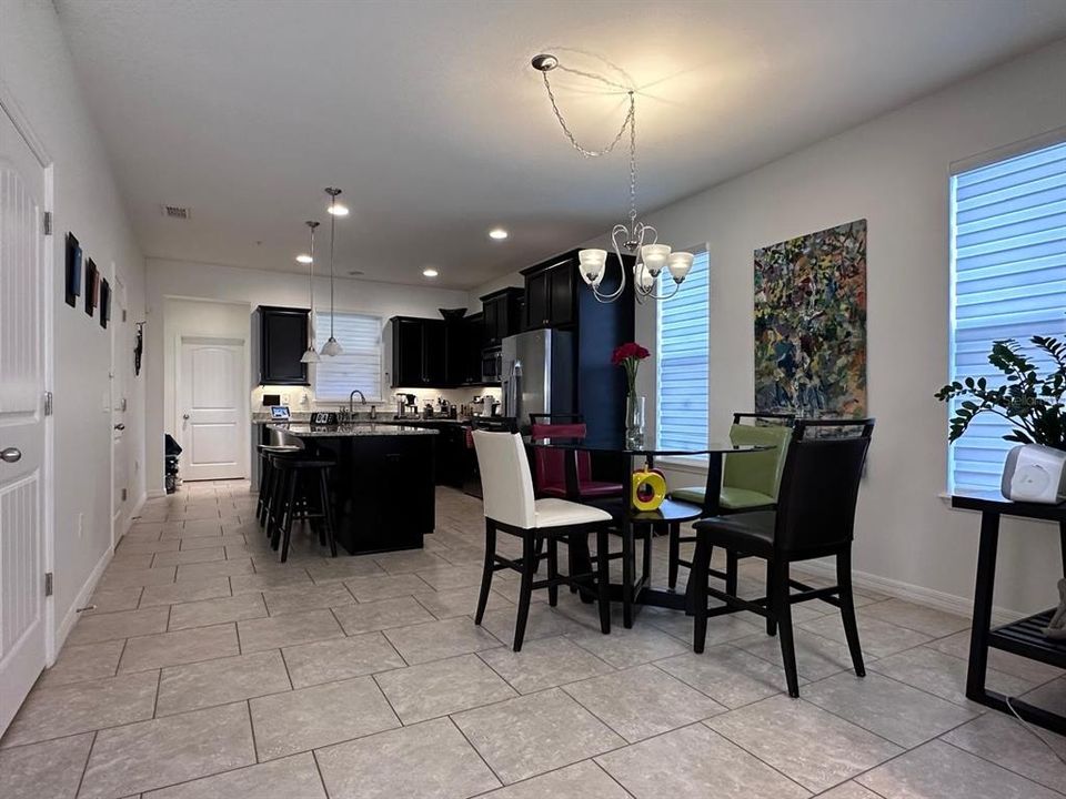 На продажу: $449,000 (4 спален, 2 ванн, 2198 Квадратных фут)