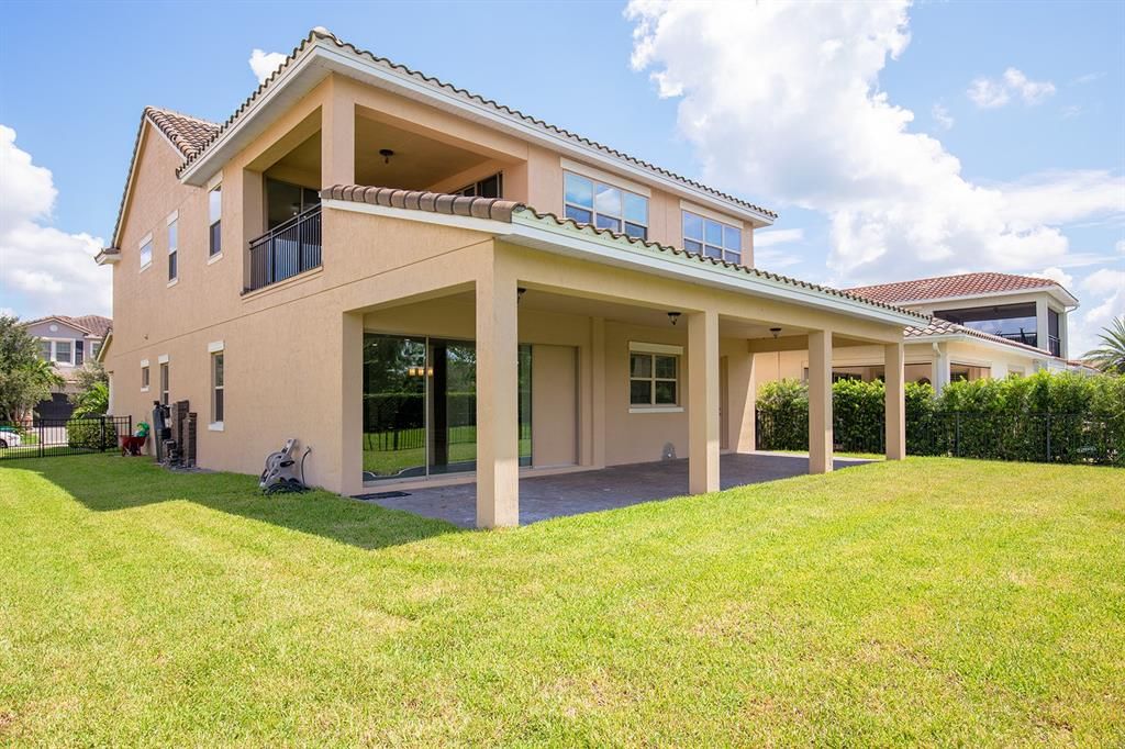 For Sale: $960,000 (5 beds, 5 baths, 3848 Square Feet)