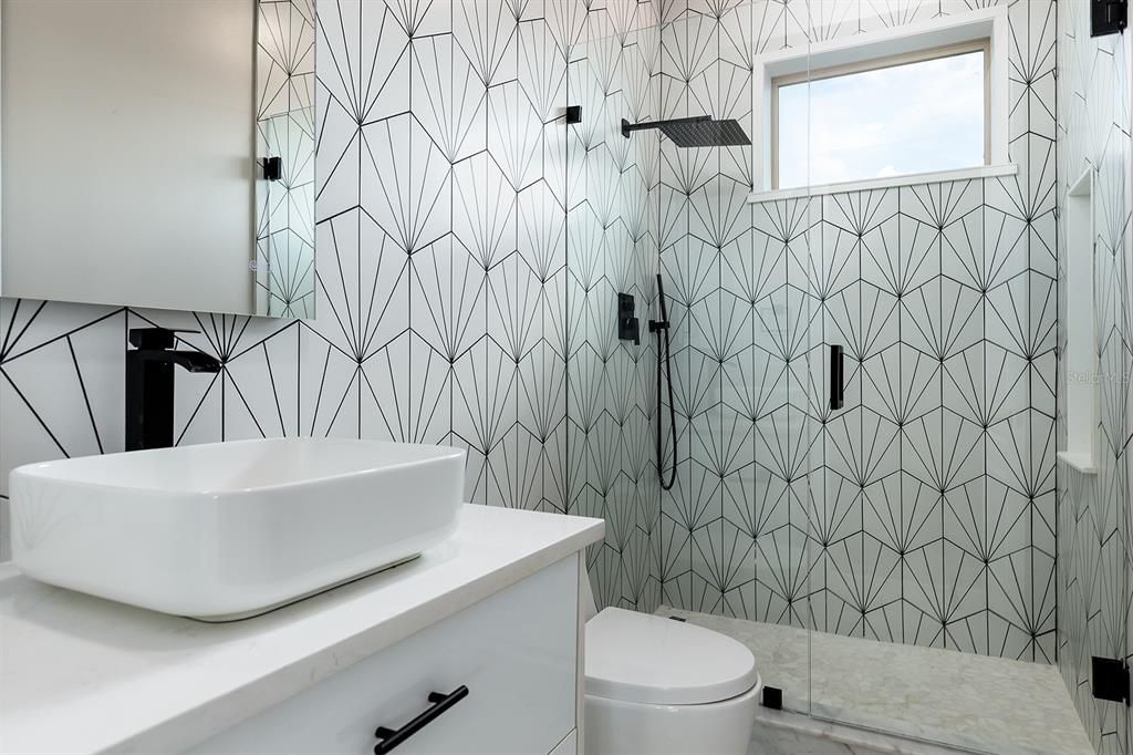 For Sale: $960,000 (5 beds, 5 baths, 3848 Square Feet)