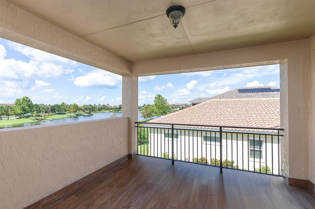 For Sale: $960,000 (5 beds, 5 baths, 3848 Square Feet)