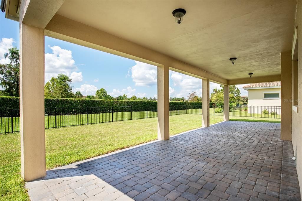 For Sale: $960,000 (5 beds, 5 baths, 3848 Square Feet)