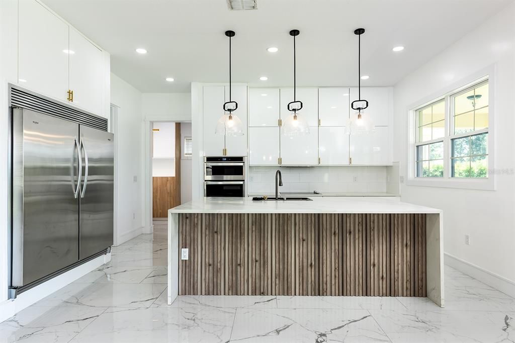 For Sale: $960,000 (5 beds, 5 baths, 3848 Square Feet)