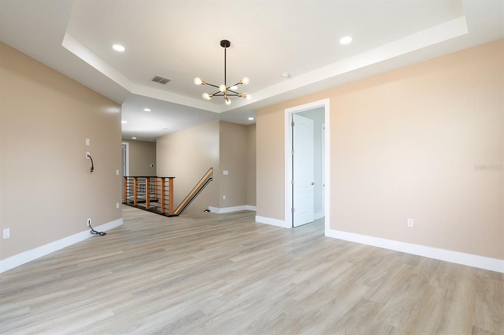 For Sale: $960,000 (5 beds, 5 baths, 3848 Square Feet)