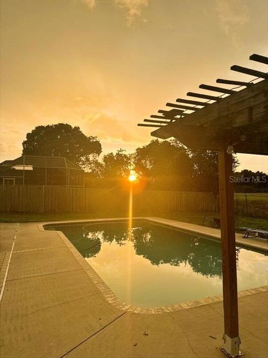 For Sale: $462,900 (4 beds, 2 baths, 2850 Square Feet)