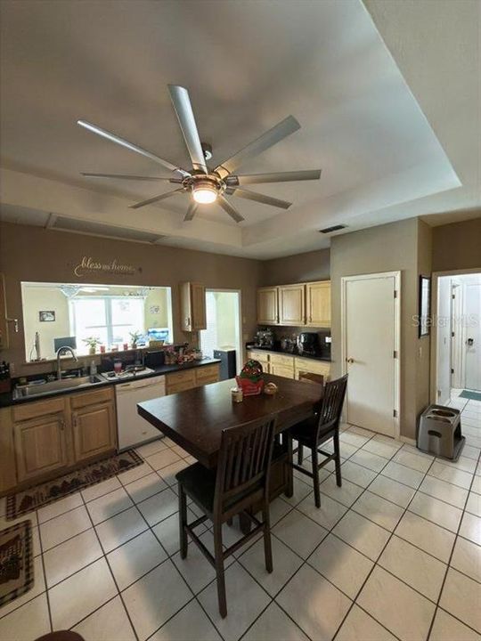 For Sale: $462,900 (4 beds, 2 baths, 2850 Square Feet)