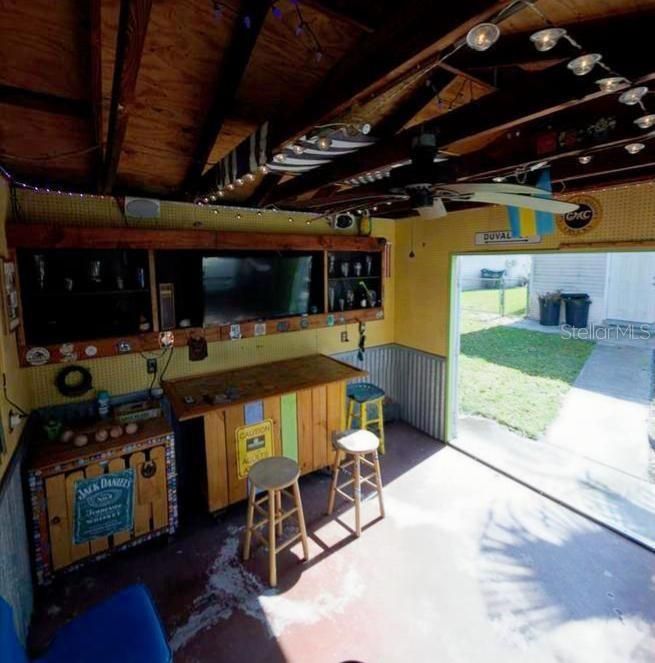 For Sale: $462,900 (4 beds, 2 baths, 2850 Square Feet)