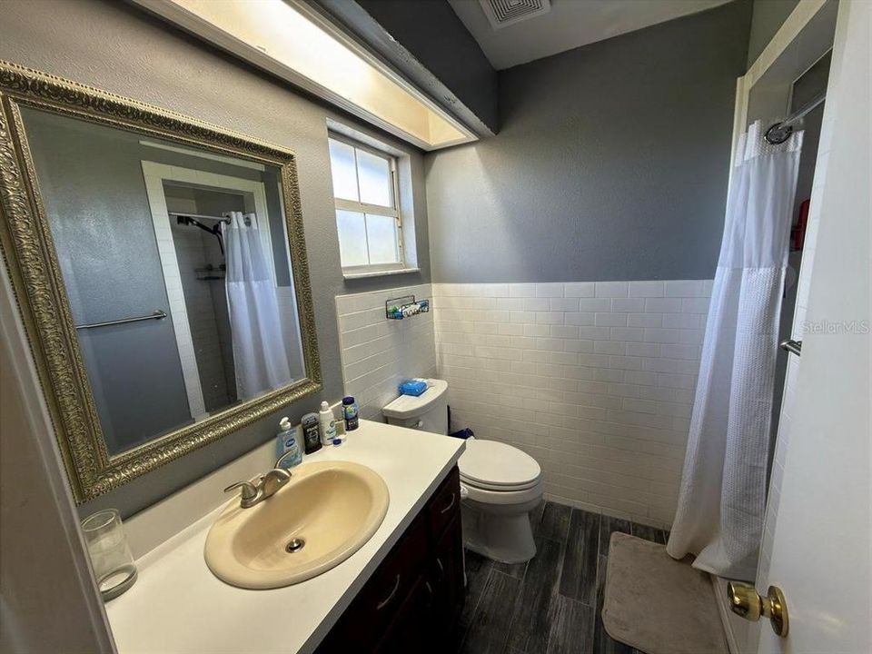 For Sale: $462,900 (4 beds, 2 baths, 2850 Square Feet)