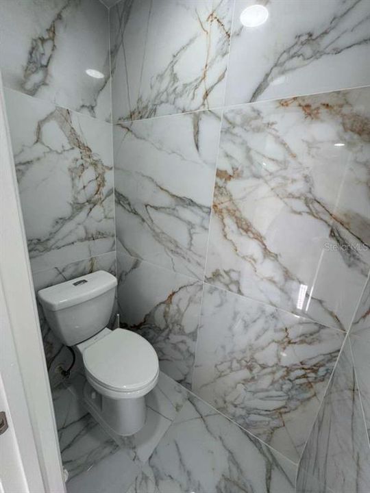 待售: $559,990 (6 贝兹, 4 浴室, 3948 平方英尺)