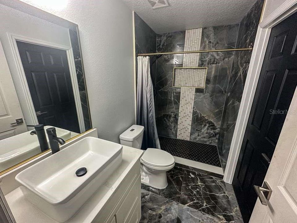 待售: $559,990 (6 贝兹, 4 浴室, 3948 平方英尺)