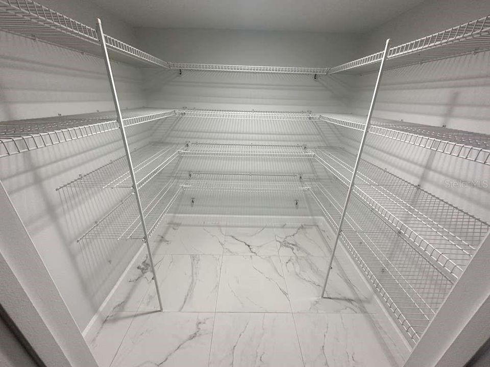 待售: $559,990 (6 贝兹, 4 浴室, 3948 平方英尺)