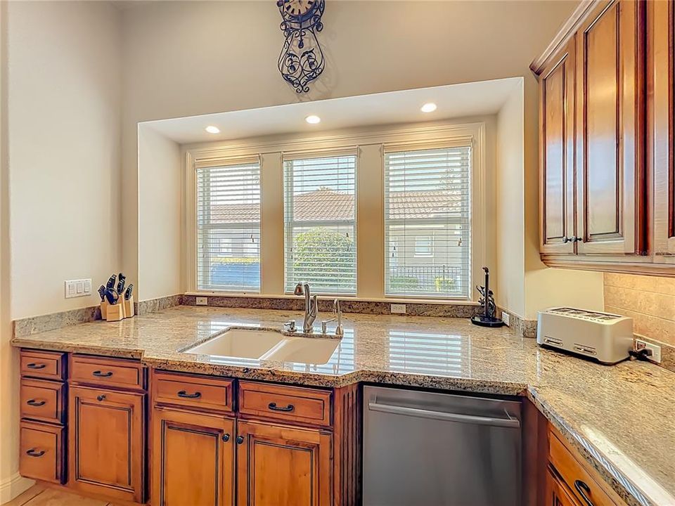 待售: $1,535,000 (4 贝兹, 3 浴室, 5062 平方英尺)