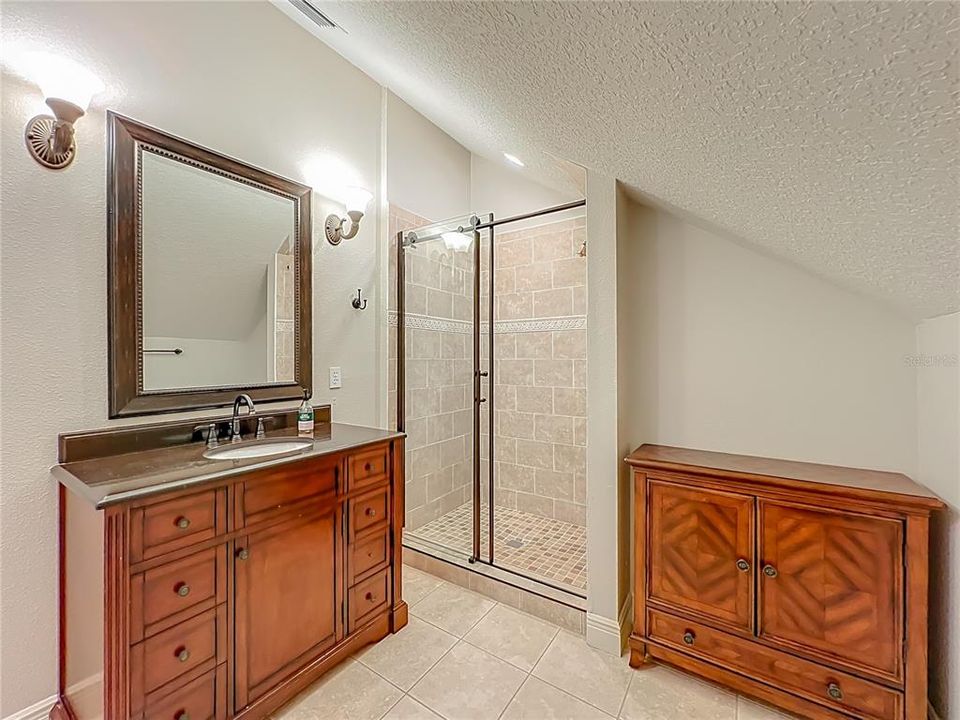 待售: $1,535,000 (4 贝兹, 3 浴室, 5062 平方英尺)