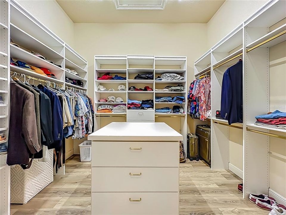 待售: $1,535,000 (4 贝兹, 3 浴室, 5062 平方英尺)