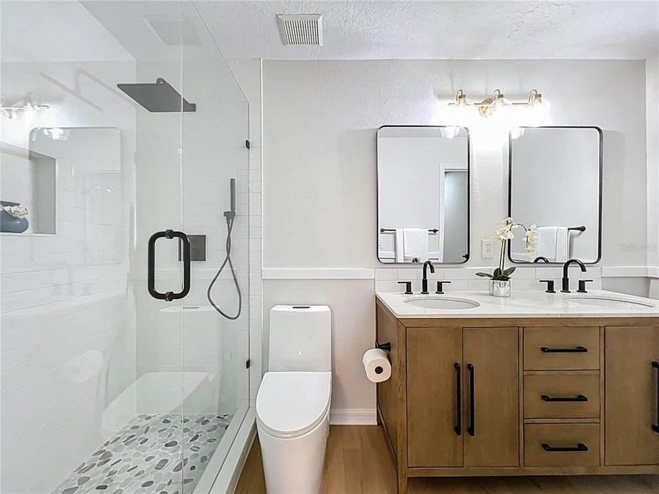 На продажу: $1,350,000 (5 спален, 4 ванн, 3238 Квадратных фут)