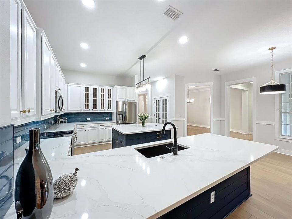 На продажу: $1,350,000 (5 спален, 4 ванн, 3238 Квадратных фут)