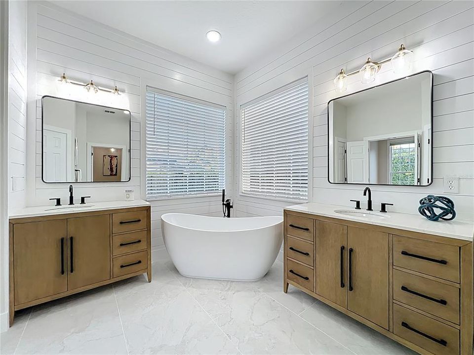 На продажу: $1,350,000 (5 спален, 4 ванн, 3238 Квадратных фут)