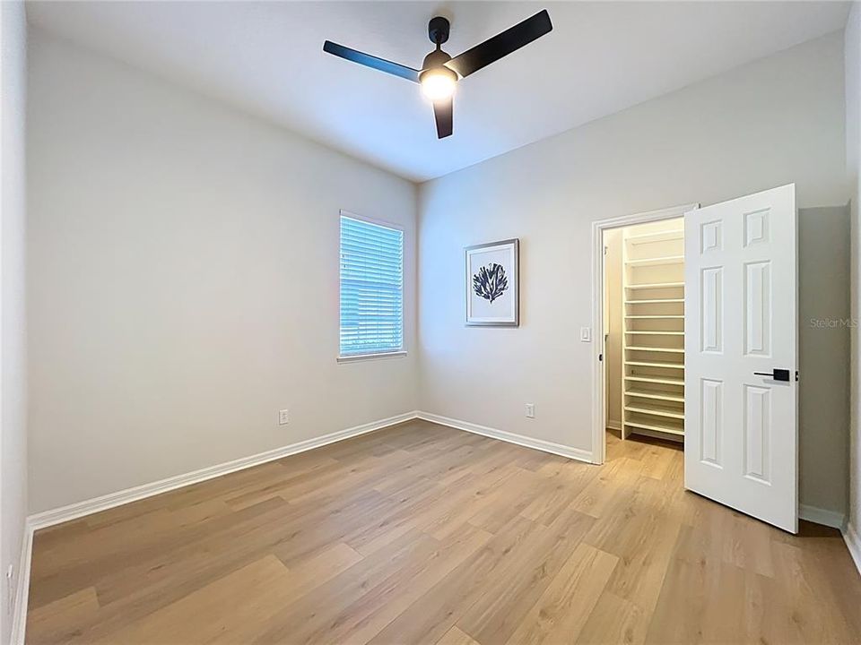 На продажу: $1,350,000 (5 спален, 4 ванн, 3238 Квадратных фут)