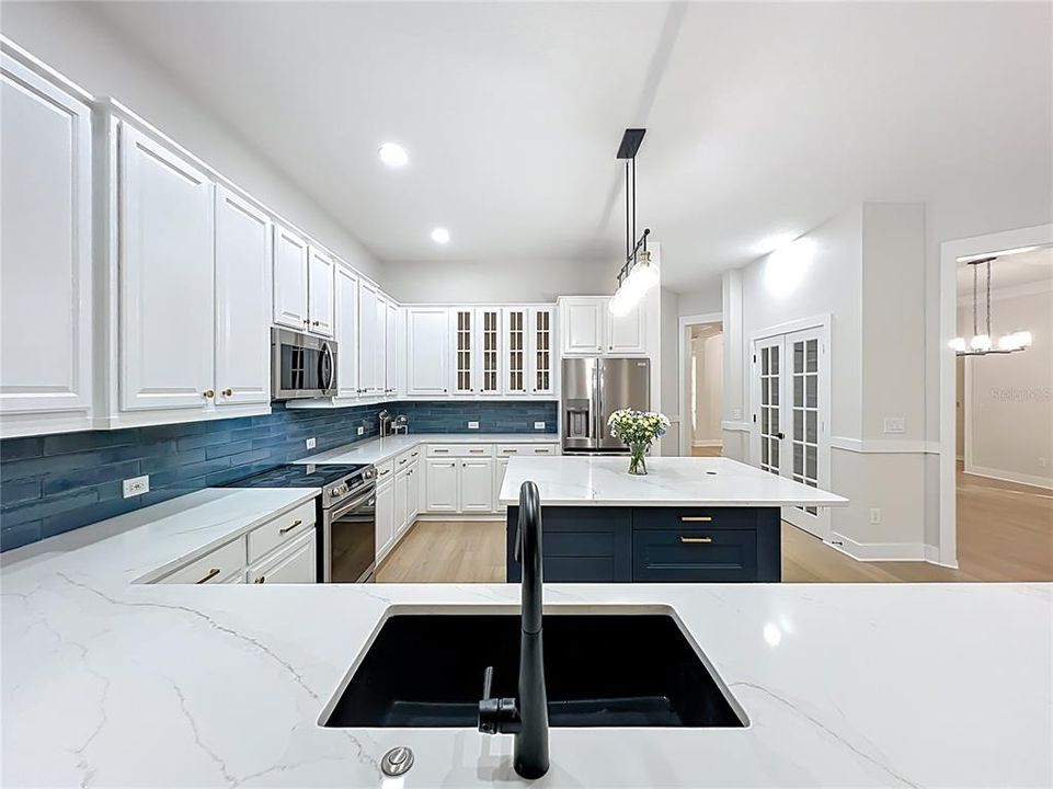 На продажу: $1,350,000 (5 спален, 4 ванн, 3238 Квадратных фут)