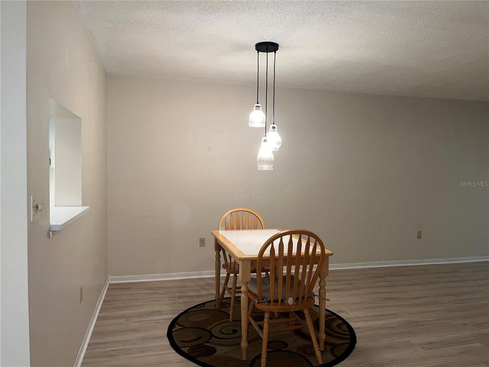 For Rent: $1,800 (2 beds, 2 baths, 1044 Square Feet)