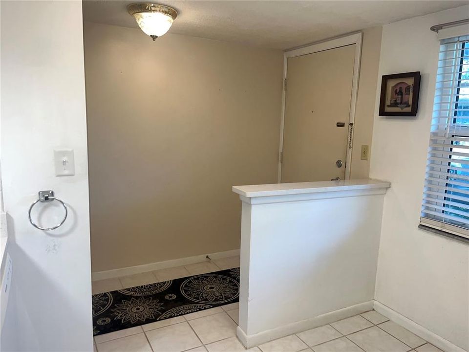 For Rent: $1,800 (2 beds, 2 baths, 1044 Square Feet)
