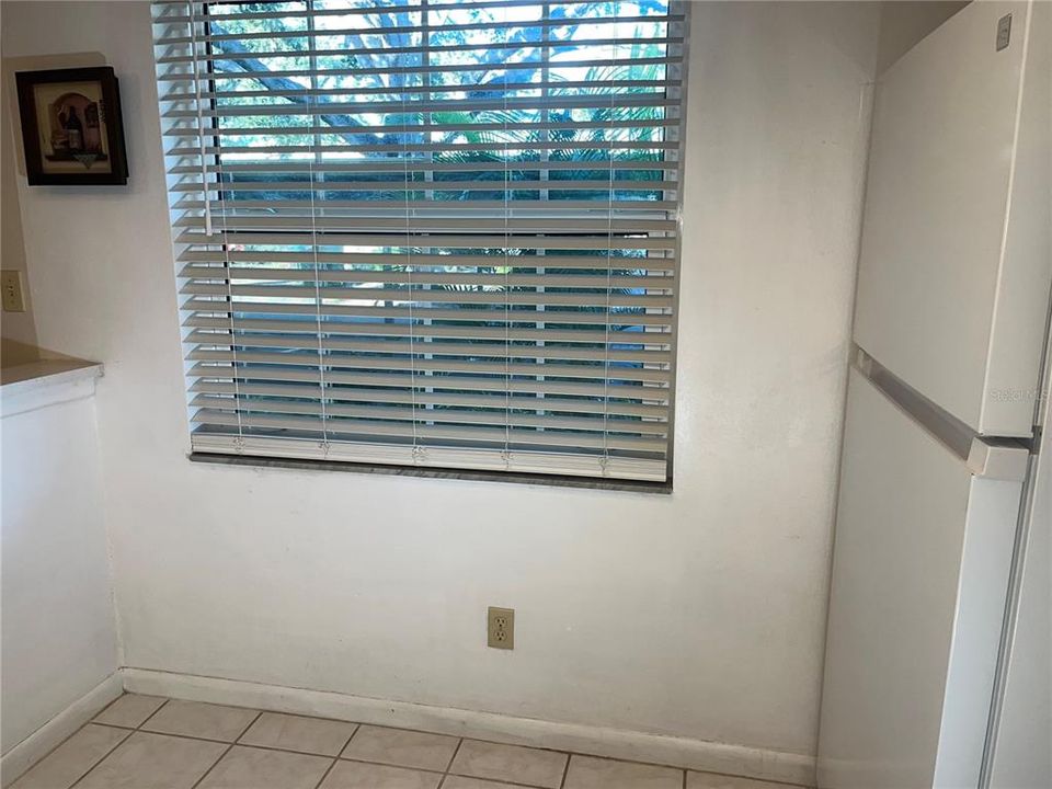 For Rent: $1,800 (2 beds, 2 baths, 1044 Square Feet)