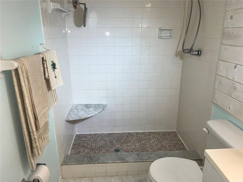 For Rent: $1,800 (2 beds, 2 baths, 1044 Square Feet)